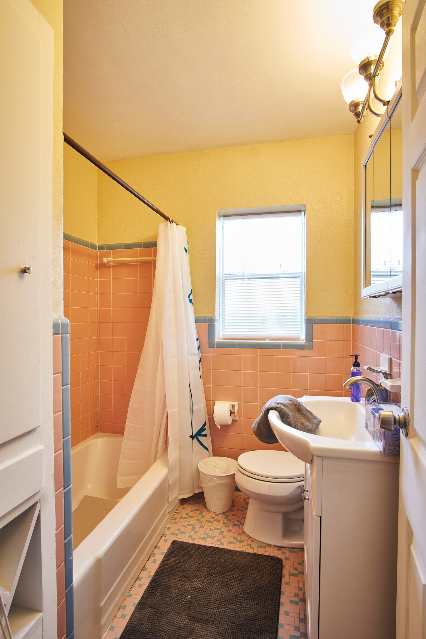 Building Photo - 1518 E Ellicott St