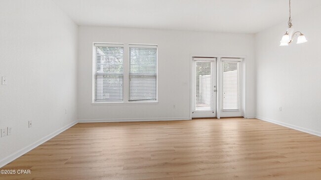 Building Photo - 217 Sand Oak Blvd