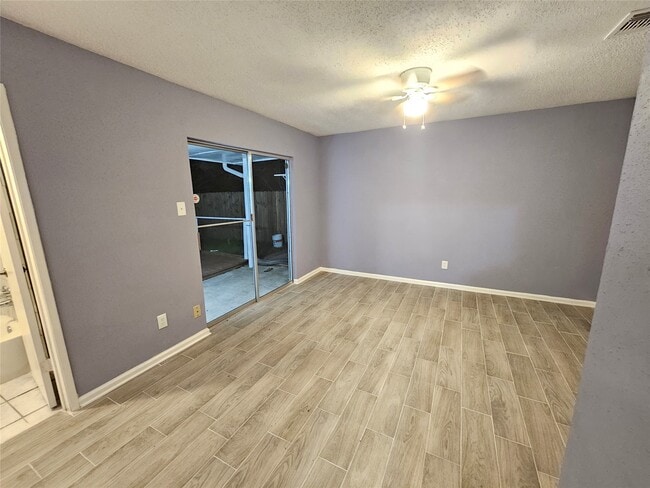 Building Photo - 16226 Villaret Dr