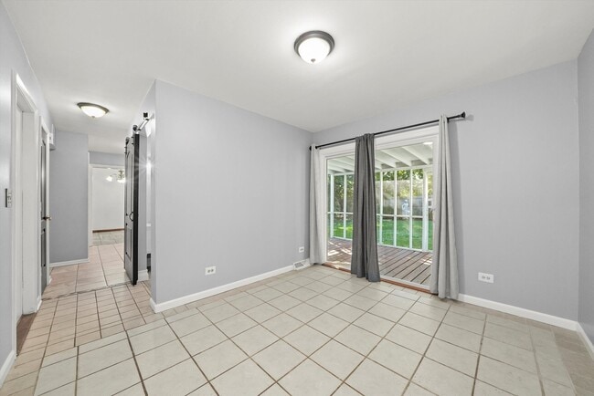 Building Photo - 318 Brittain