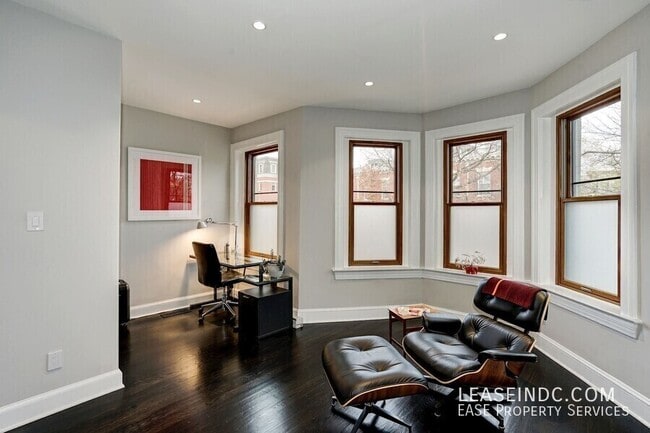 Building Photo - 1964 2nd St NW