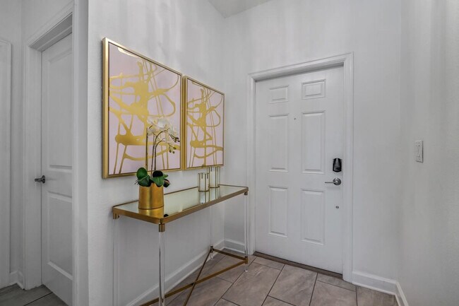 Building Photo - 5047 Windermere Ave