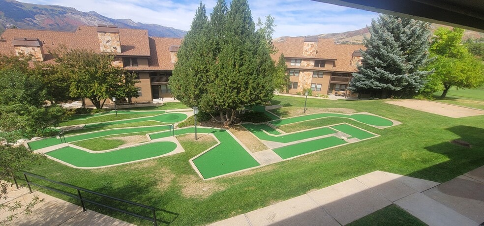 Miniature Golf - 3615 N Wolf Creek Dr