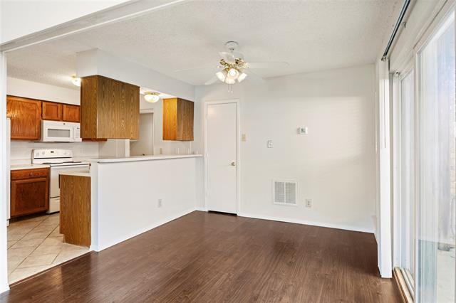 Building Photo - 7591 Tournament Rd