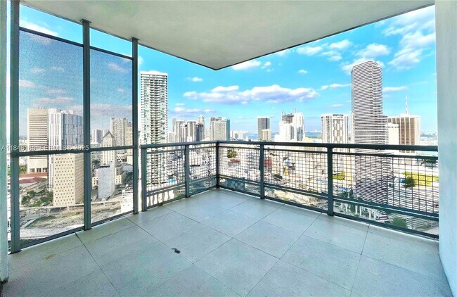 Building Photo - 350 S Miami Ave