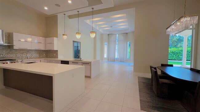 Building Photo - 12802 Grand Oaks Dr
