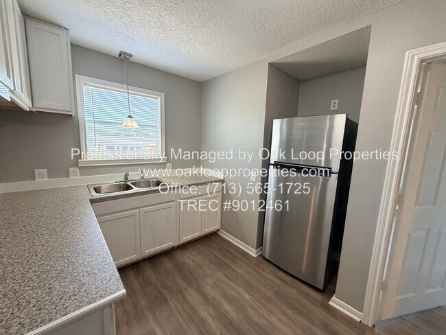 Building Photo - 1414 East Ave