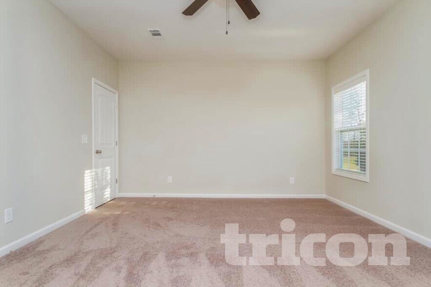 Building Photo - 4028 Effie Seward Dr