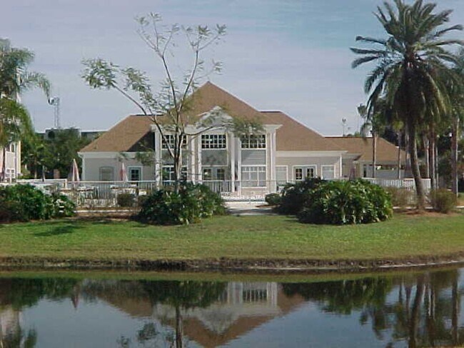 Building Photo - SEASONAL RENTAL - Downtown Sarasota Renova...