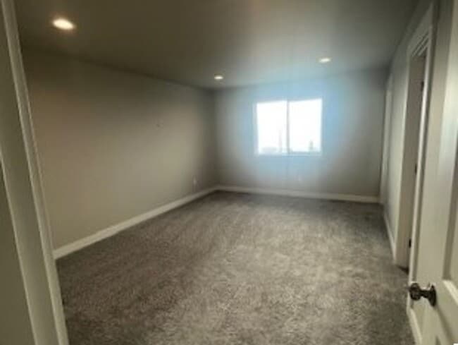 Building Photo - Coming soon Now renting 3 bedroom House