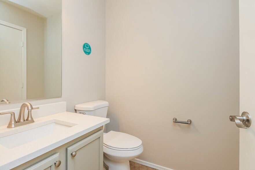 Building Photo - 3931 E Jasper Dr
