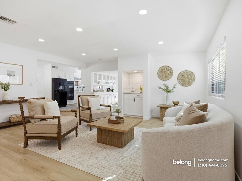 Building Photo - 8446 Penfield Ave