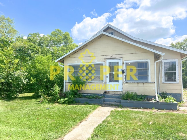 Primary Photo - 2 bedrooms 1 bathroom house