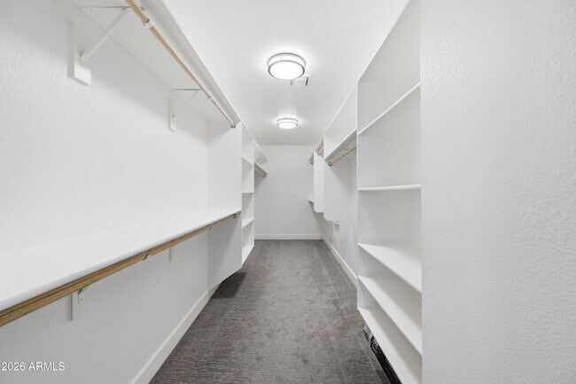 Building Photo - 10617 W Daley Ln
