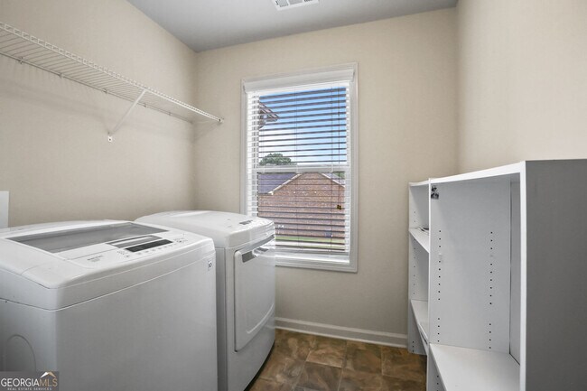 Building Photo - 206 Britt Dr