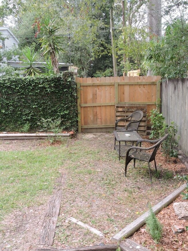 Building Photo - Garden District Cottage with lots of updates