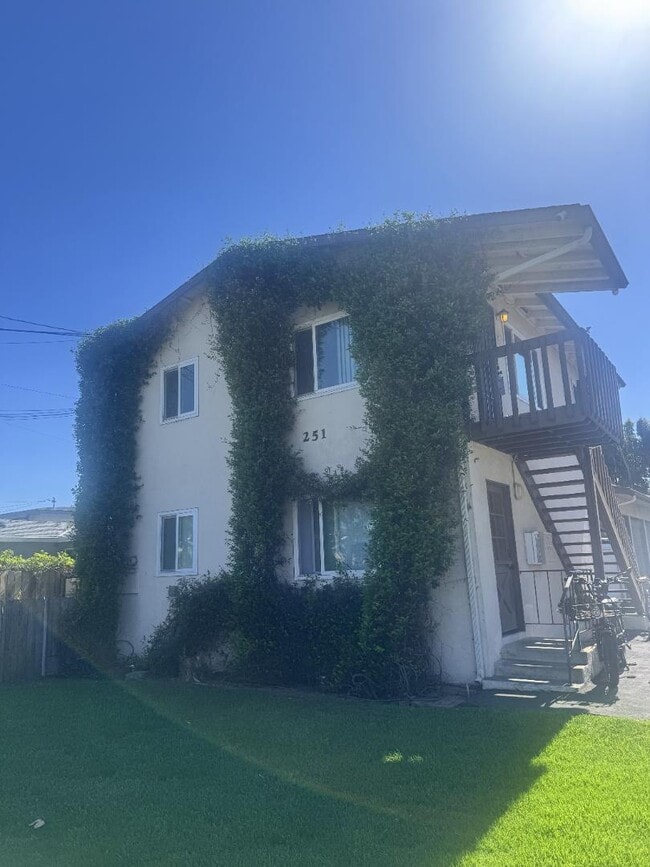 Building Photo - 251 16th Pl