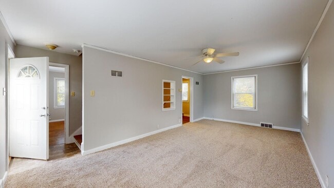 Building Photo - 3121 Lincoln Way