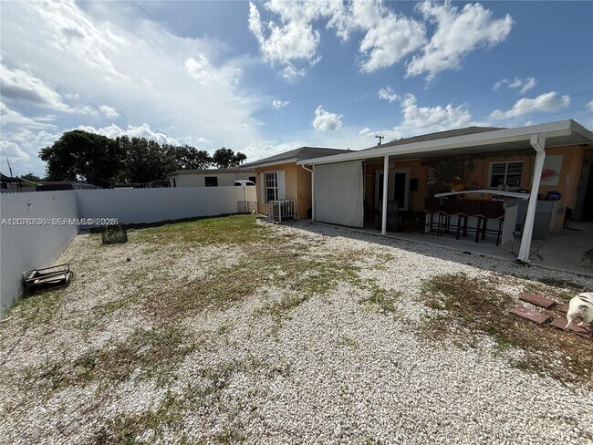 Building Photo - 1710 NW 154th St