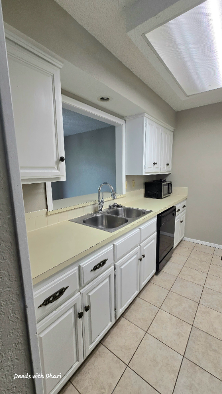 Building Photo - 25 Estes Dr