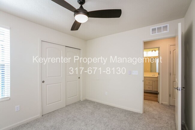 Building Photo - 9738 Behner Dr