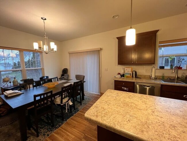 Building Photo - $2,000 | 3 Bedroom, 2.5 Bathroom Town Home | Pet Friendly* | Available for an August 1st, 2026 Mo...