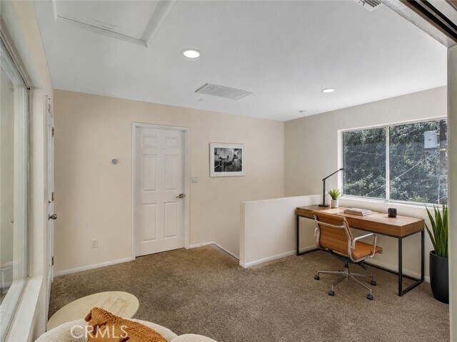 Building Photo - 2932 Ledgewood Dr
