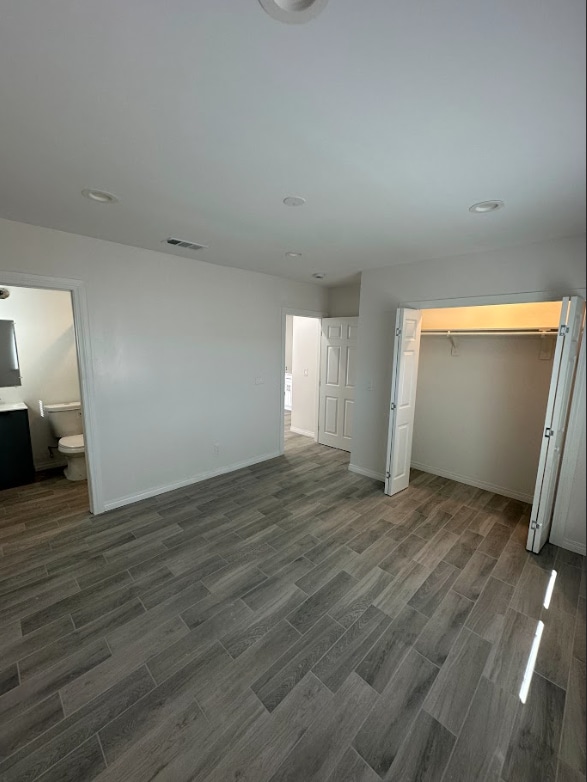 Building Photo - 4064 E 60th St