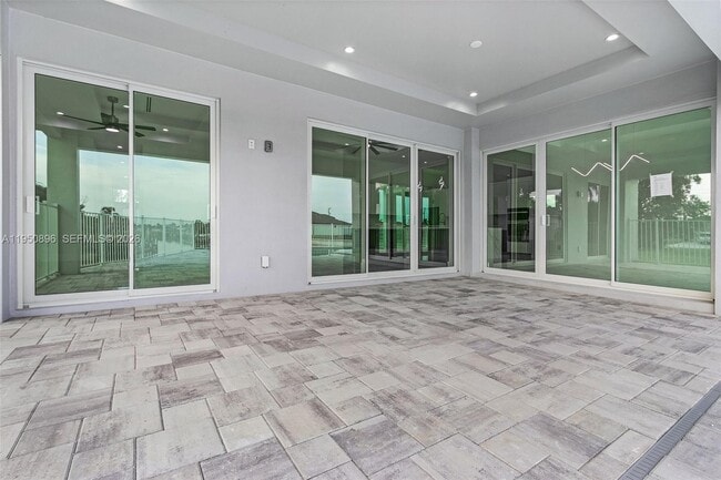 Building Photo - 2207 SW 32nd St