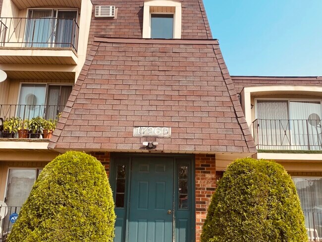 Building Photo - 17963 Huntleigh Ct
