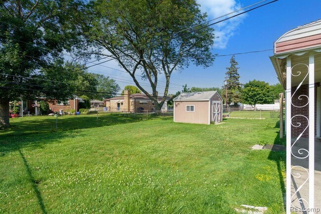 Building Photo - 13103 Iowa Dr