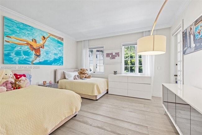 Building Photo - 19122 Fisher Island Dr