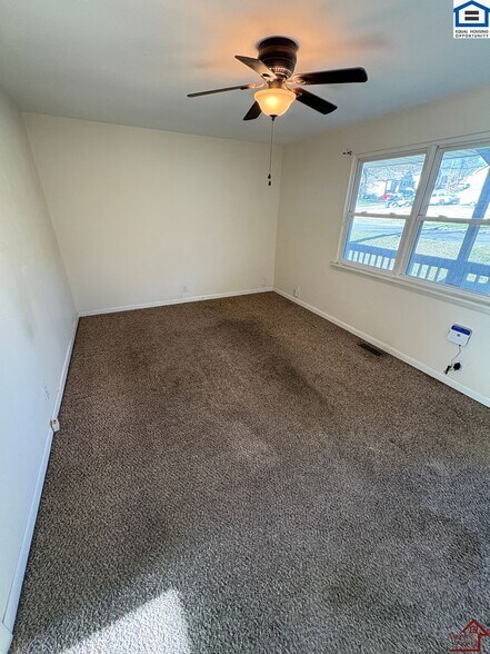 Building Photo - 445 Rockwood Dr