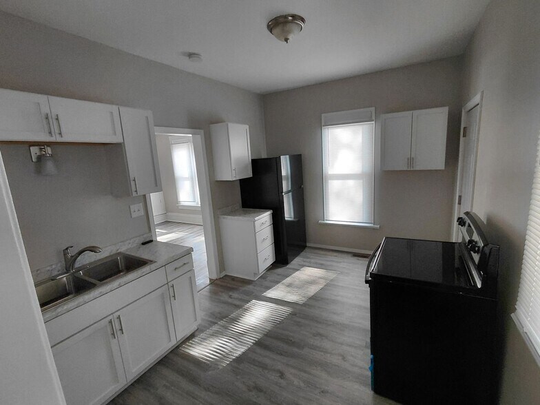 Building Photo - 316 Maple Ave