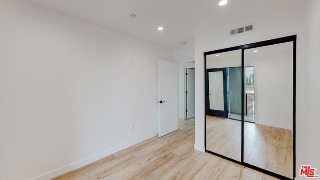 Building Photo - 6809 Gloria Ave