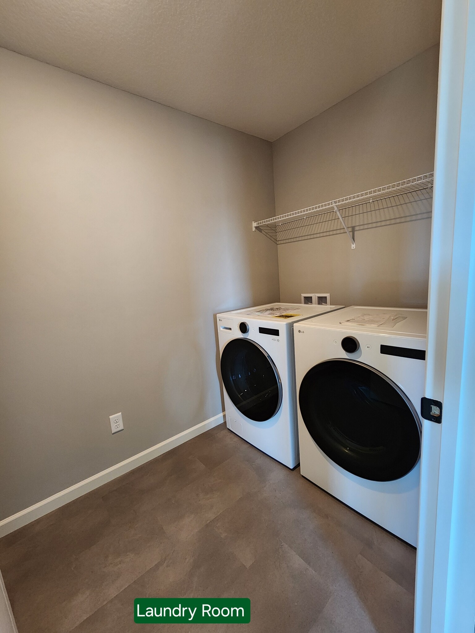 Building Photo - 10229 Goodview Cir S