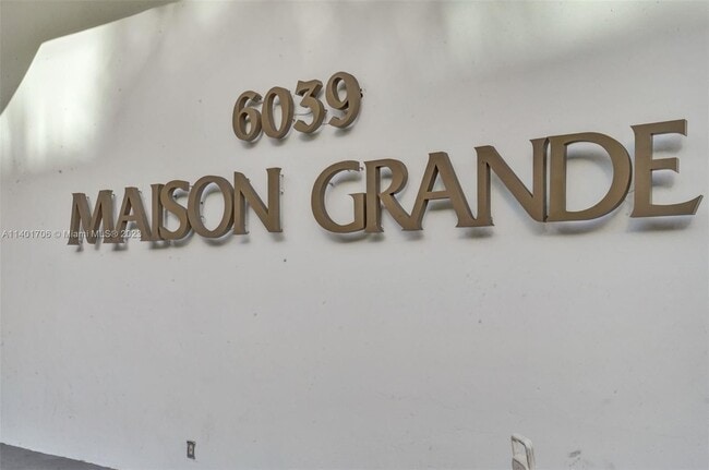 Building Photo - 6039 Collins Ave