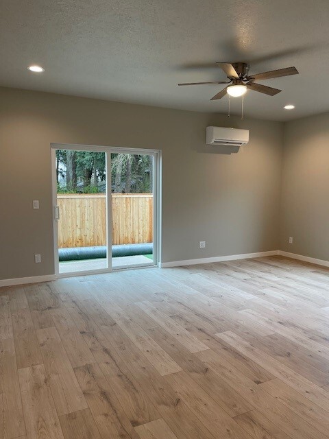 Building Photo - Jacobe Duplexes