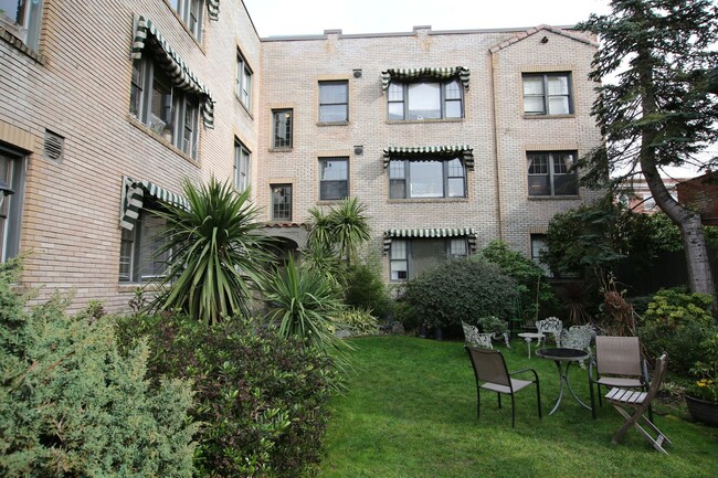 Interior Photo - Glen Arms