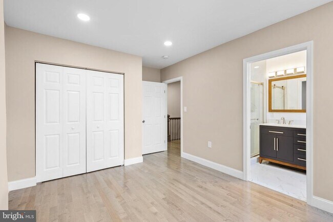 Building Photo - 1641 4th St NW