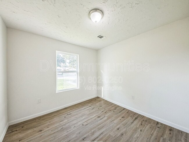 Building Photo - 5314 Straight Arrow Dr