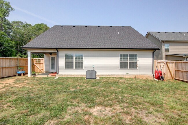 Building Photo - 715 Jodine Ann Dr
