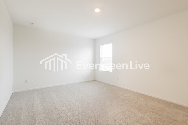 Building Photo - 303 Bush Mdw Ln