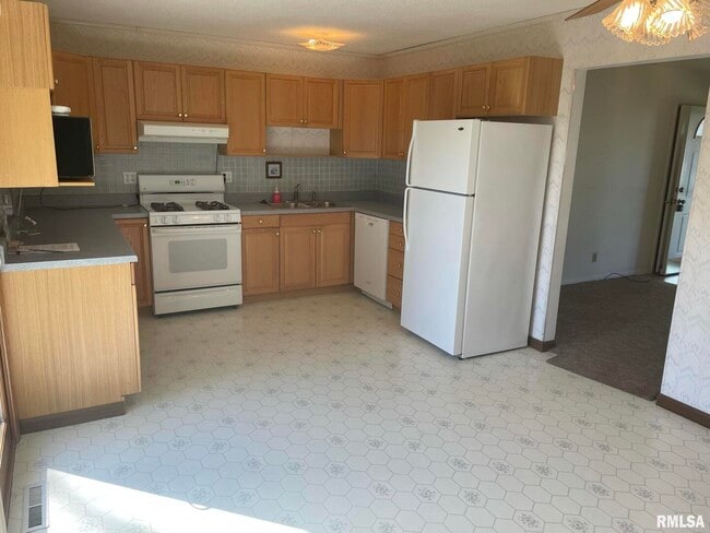 Building Photo - 4625 Candlelight Dr