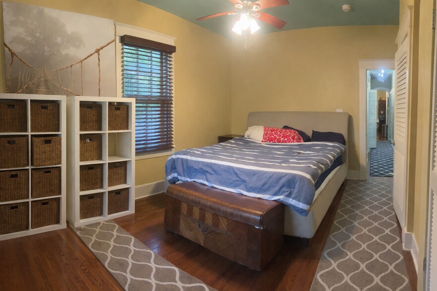 Building Photo - 4717 Laurel St