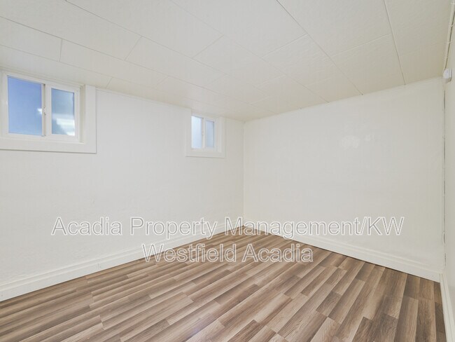 Building Photo - 1067 S 400 E