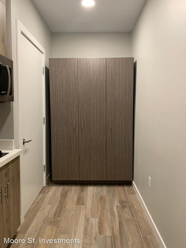 Building Photo - Studio, 1 bath Apartment - 2254 Moore Street