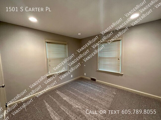 Building Photo - 1501 S Carter Pl