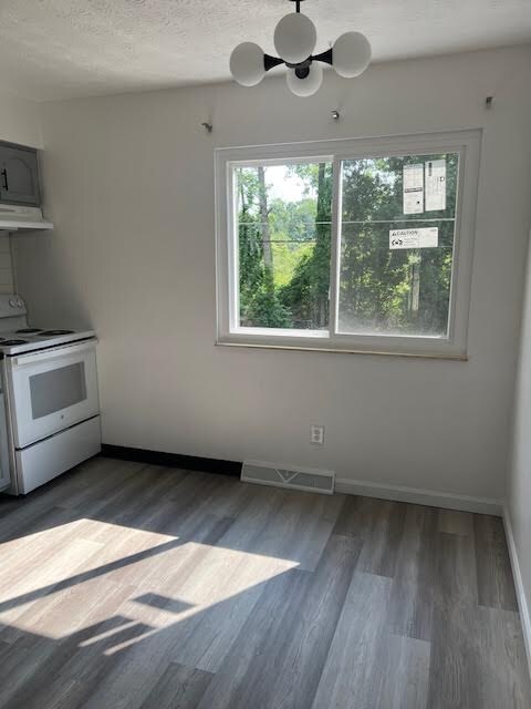 Building Photo - 283 Canova Dr