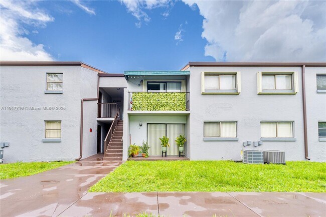 Primary Photo - 7419 SW 152nd Ave